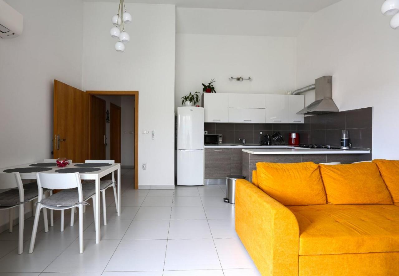 Apartman M&A Apartment Pula Exterior photo